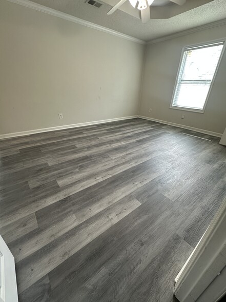 Building Photo - 5635 Austin Garner Rd