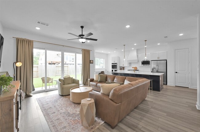Building Photo - 972 Terlingua Creek Dr