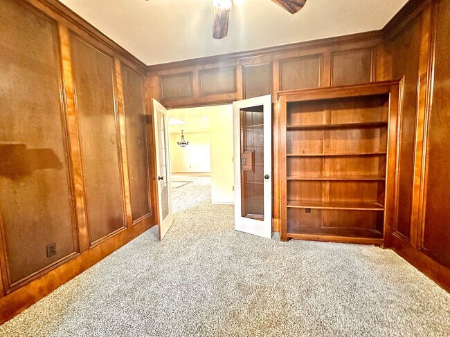 Building Photo - Spacious 4 Bed in Deer Creek - Move in Deposit-Free!(If Qualified)