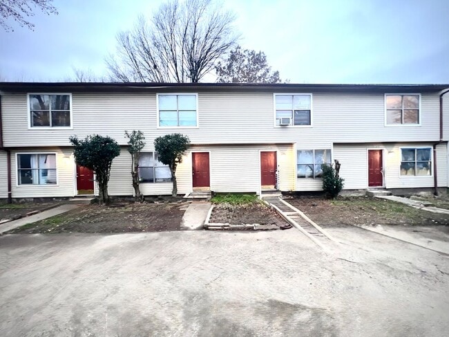 Building Photo - 525 N Betty Jo Dr
