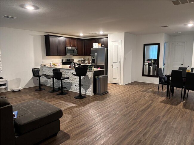 Building Photo - 14005 Mussel Rn