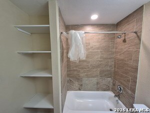 Building Photo - 4018 Sunrise Cove Dr