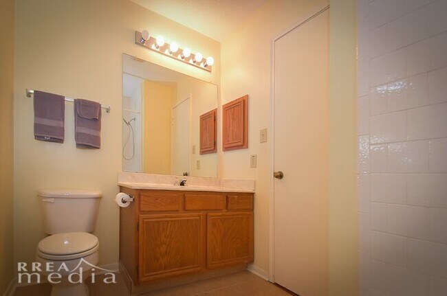 Building Photo - 19723 Glenfinch Ln