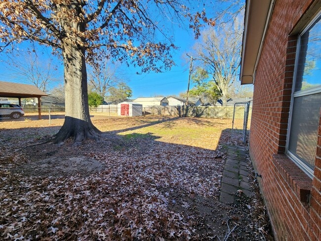 Building Photo - Single family home located in West Memphis