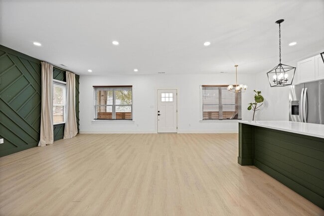 Building Photo - 2505 Vance Ave