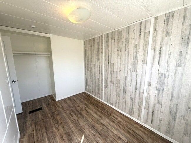 Building Photo - 3 bedroom single wide in Rydon