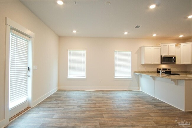 Building Photo - 8960 Brigade Trail