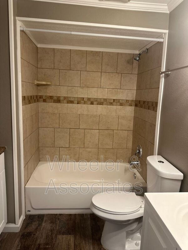 Building Photo - 520 E 4400 S
