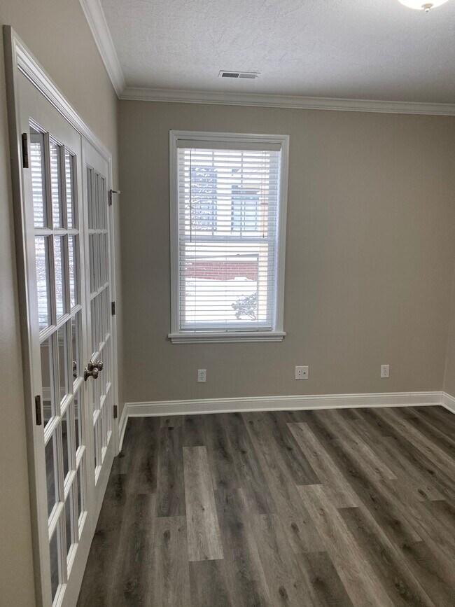 Building Photo - 217 E Saint Joseph St