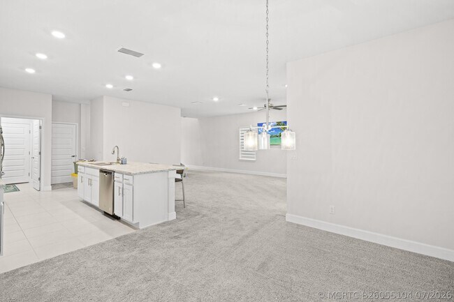 Building Photo - 692 NE Turtleback Trail