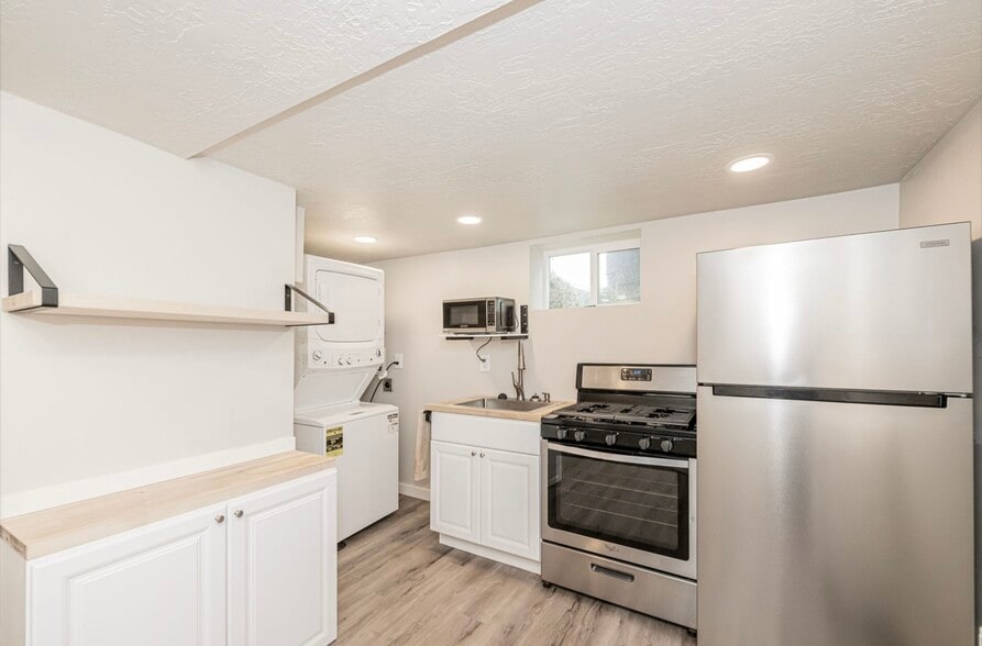 Building Photo - 310 N 850 W