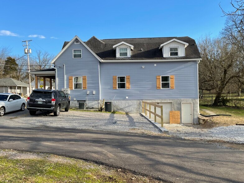 Side of Quad-plex - 315 Doyle St
