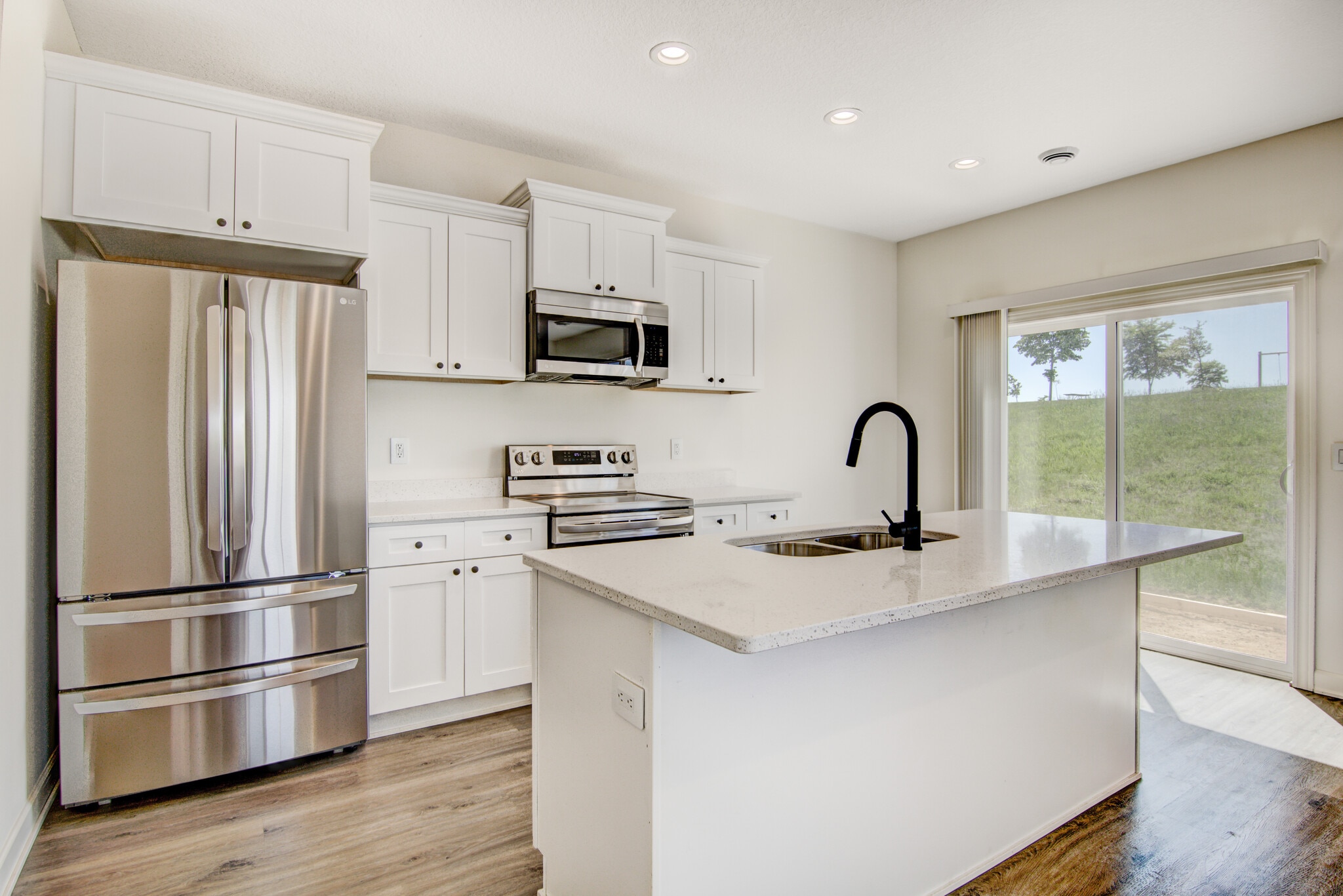 Building Photo - 1047 Dailey Pl