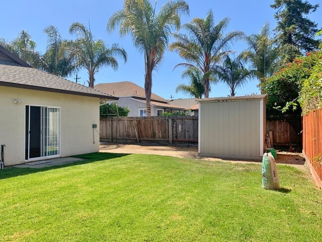 Building Photo - Charming 3 Bedroom Home in Hollister