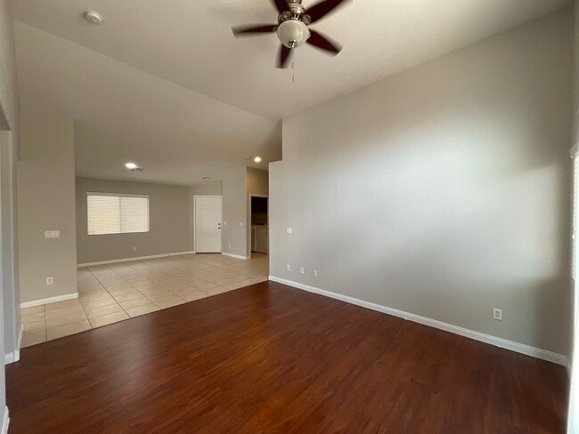 Building Photo - 5016 N Crying Heart St
