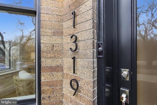 Building Photo - 1319 East Capitol St SE