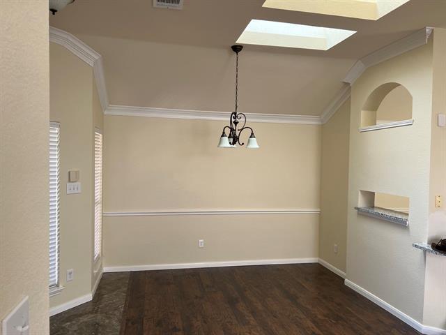 Building Photo - 3013 Foxhollow Dr