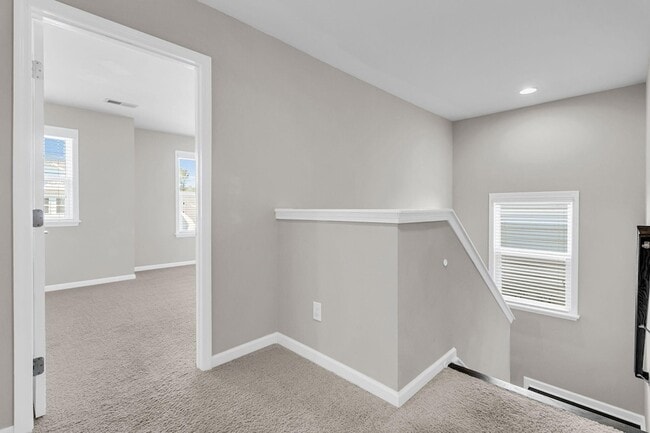 Building Photo - 1624 Shady Pine Rd