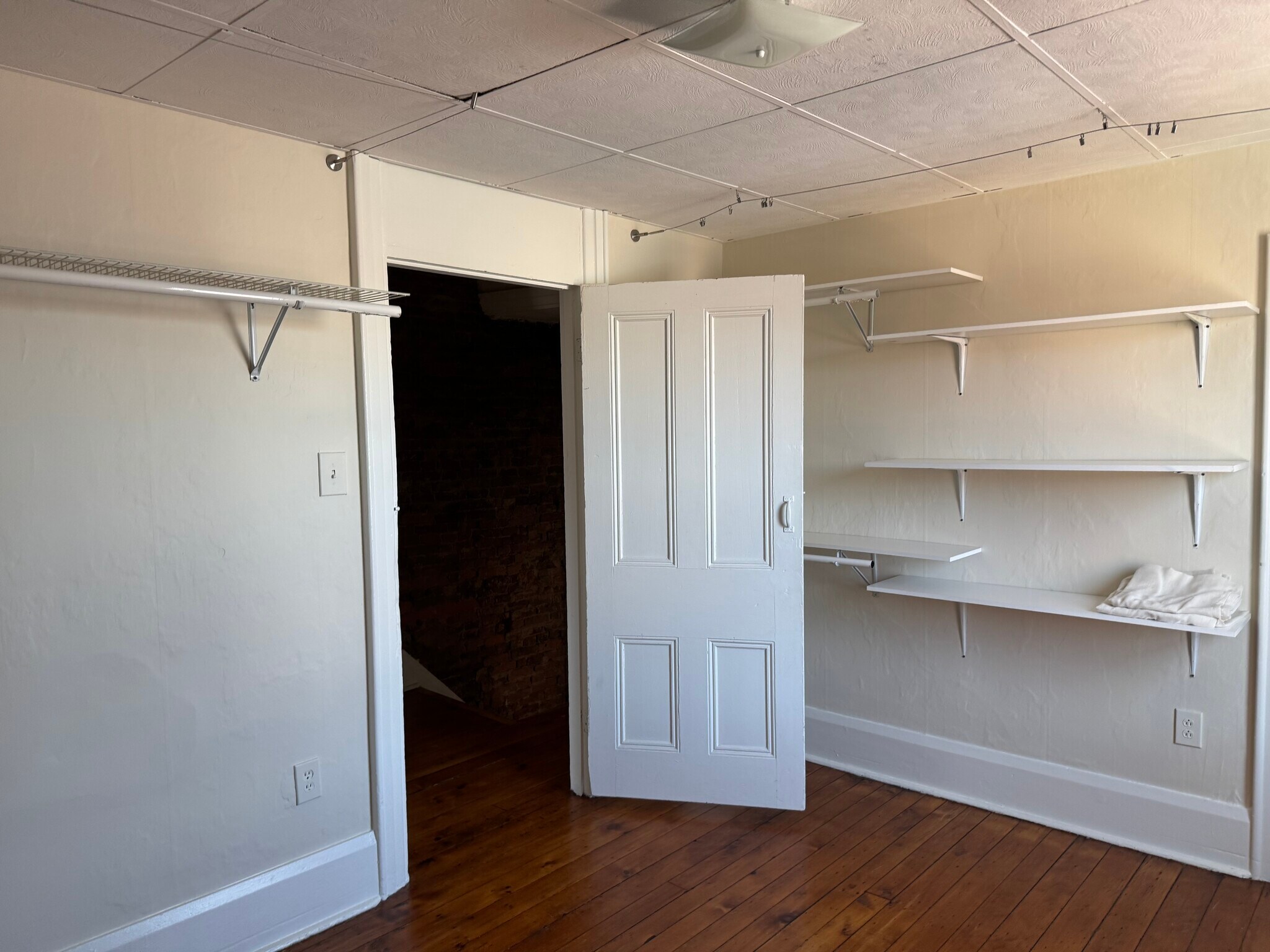 Building Photo - 4747 Hatfield St