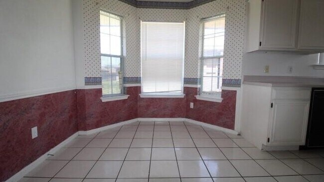 Building Photo - 4209 Adobe Dr