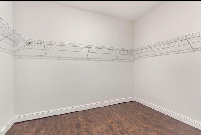 Building Photo - 4026 SW McCandless St