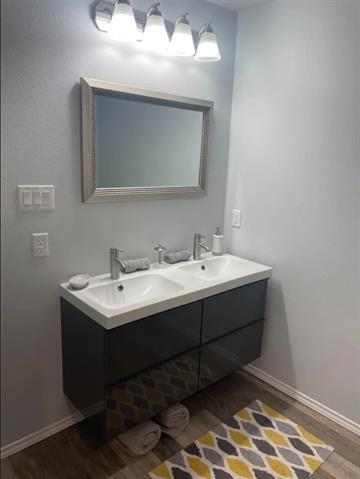 Building Photo - 8424 10th Pl