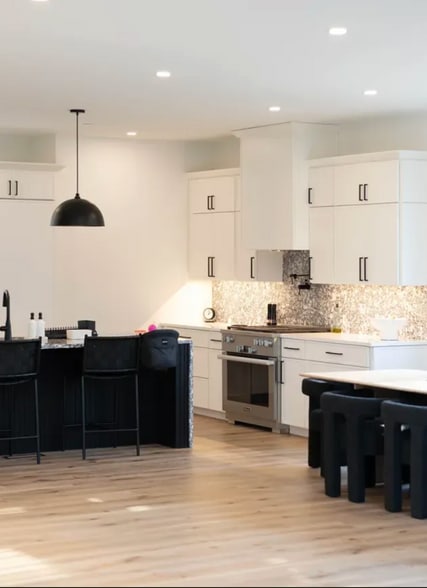 Building Photo - 171 High Winds Dr