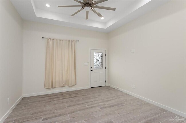 Building Photo - 2830 Allen Dr