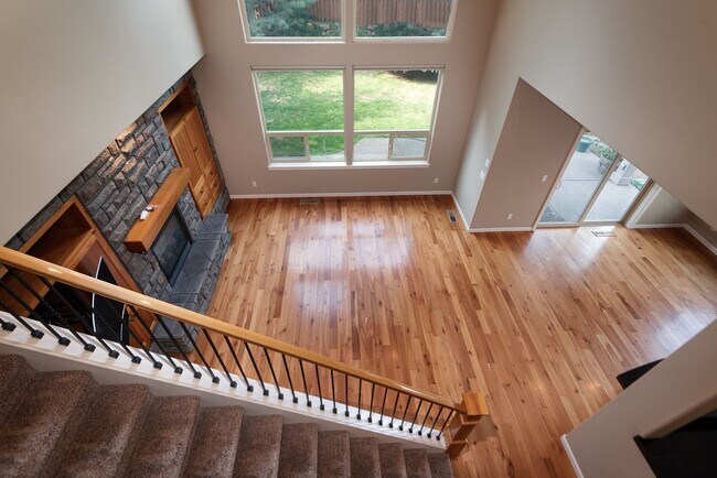 Building Photo - 4-Bedroom Home Near Pine Nursery Park Smart Upgrades & Spacious Yard