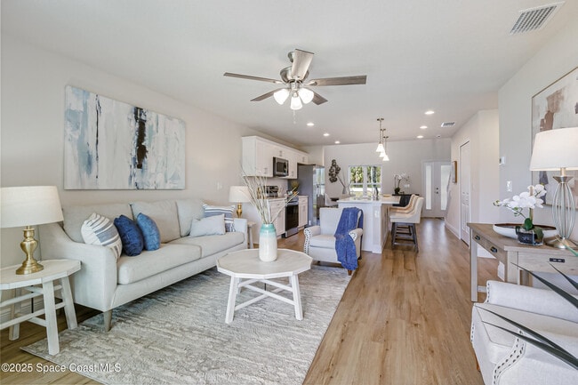 Building Photo - 167 Hidden Woods Pl