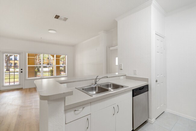 Building Photo - 3599 Conroy Rd