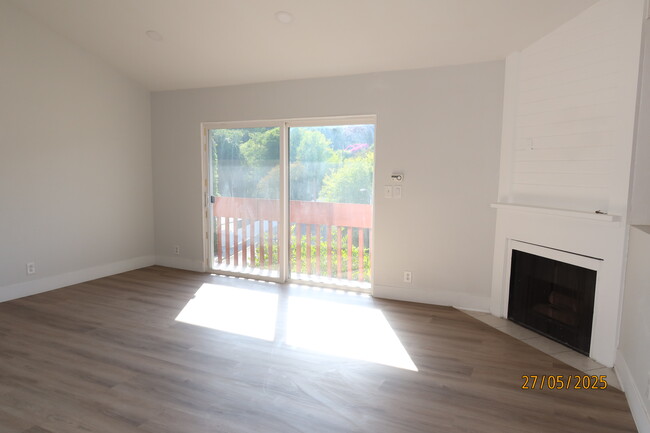 Primary Photo - 1064 S Garfield Ave