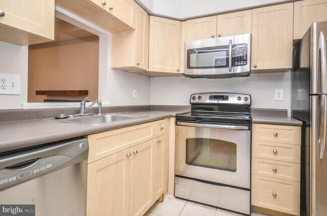 Building Photo - 3631 38th St NW