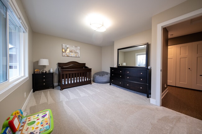 Building Photo - 9513 Briar Cir