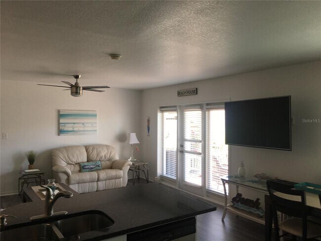 Building Photo - 5174 Beach Dr SE