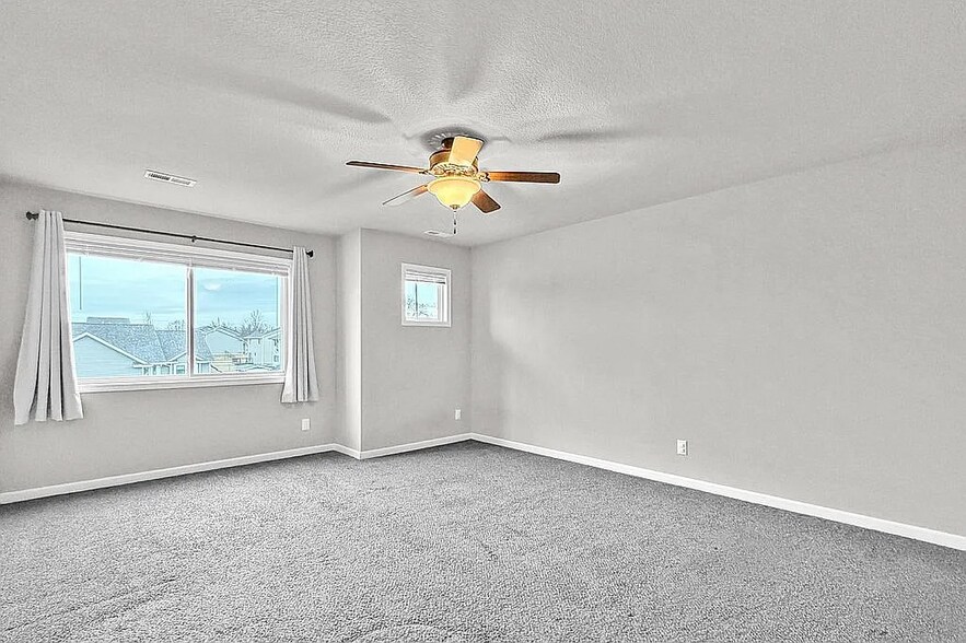 Building Photo - 205 SW 48th St