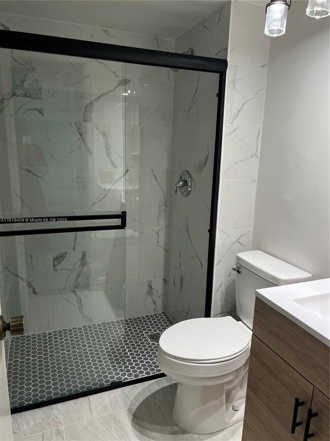 Building Photo - 301 Cambridge Rd