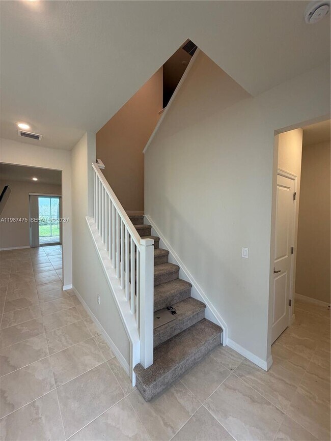 Building Photo - 12251 SW Periwinkle Ct