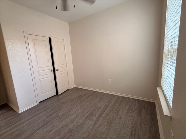 Building Photo - 4622 Champions Landing Dr