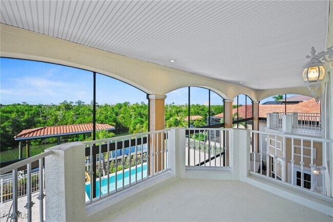 Building Photo - 18150 Old Pelican Bay Dr