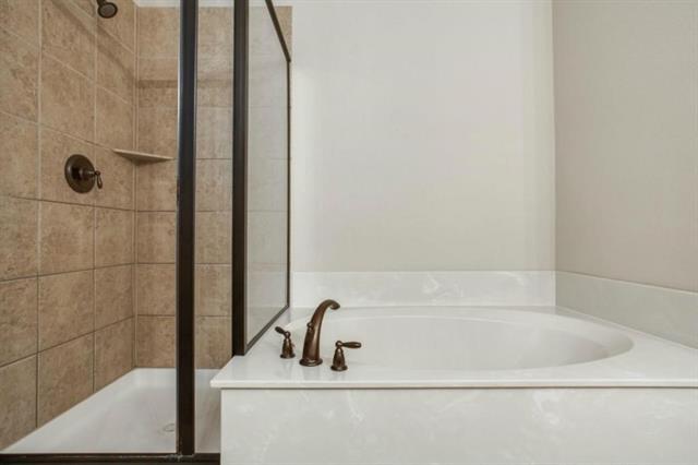 Building Photo - 4261 Comanche Dr