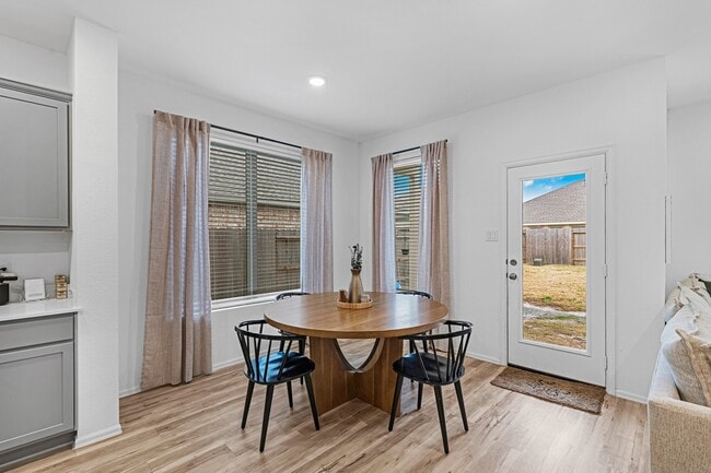 Building Photo - 4242 Sterling Vw Blvd