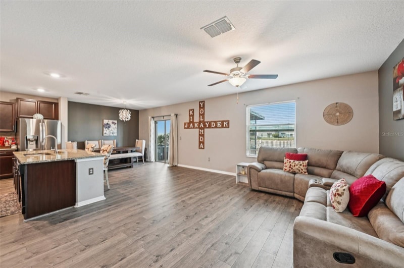 Building Photo - 15461 Broad Brush Dr