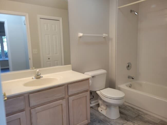 Building Photo - 3451 N Carriageway Dr