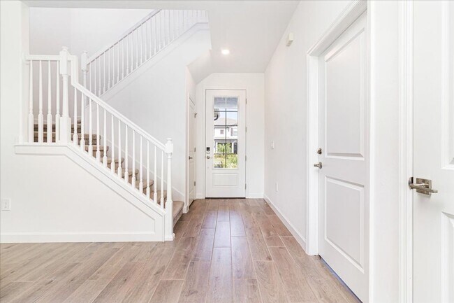 Building Photo - 4873 Seafoam Trl