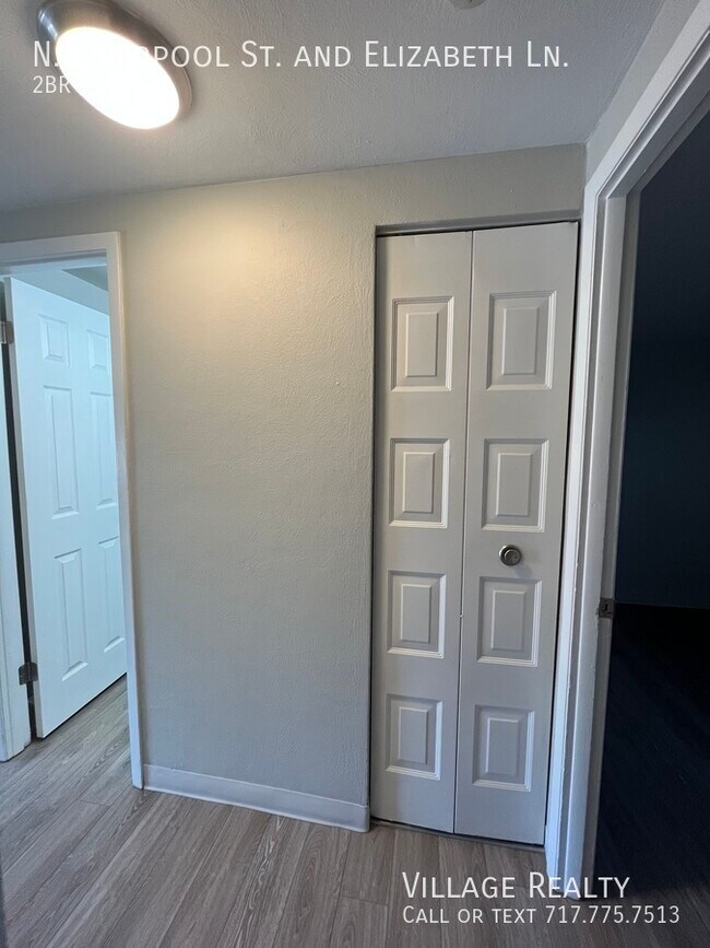 Building Photo - 65 N Liverpool St