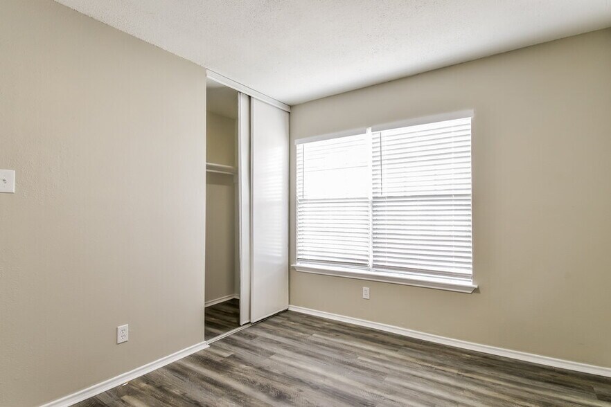 Building Photo - 6911 Waterfall Pass