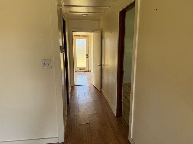 Building Photo - Gooseberry Point 2 Bed 1 Bath