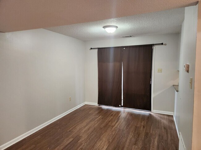 Building Photo - 140 Windmill Ln