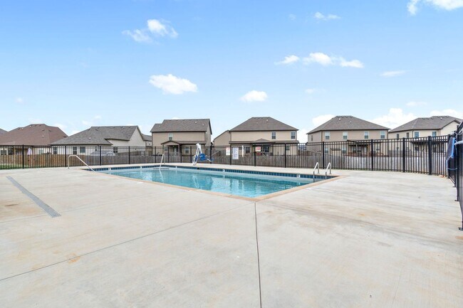 Building Photo - Pet Friendly Three Bedroom!